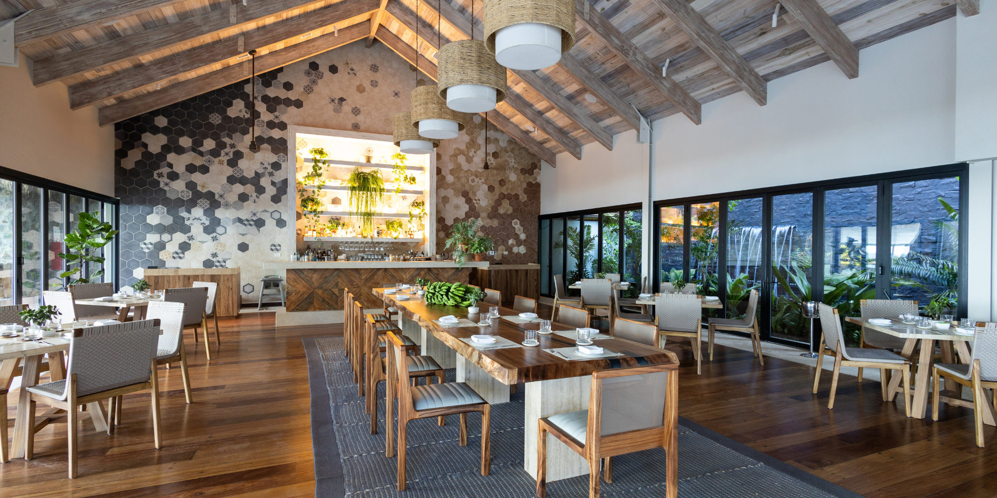 Olas Restaurant